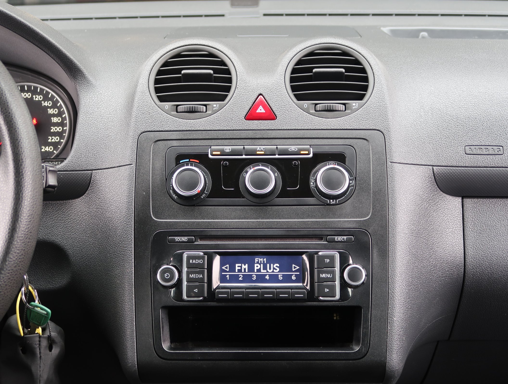 Volkswagen Caddy, 2013 - pohled č. 18