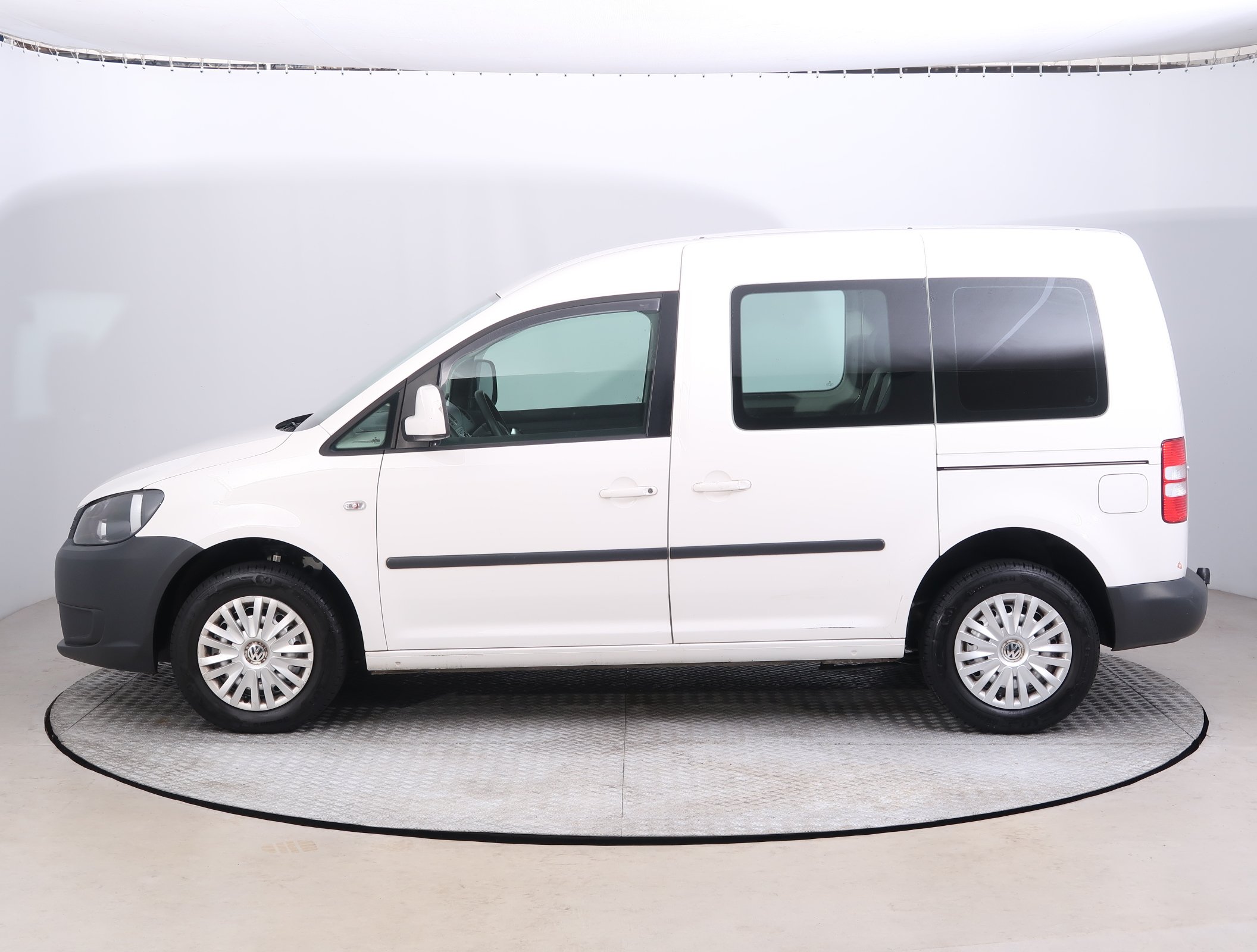 Volkswagen Caddy, 2013 - pohled č. 4