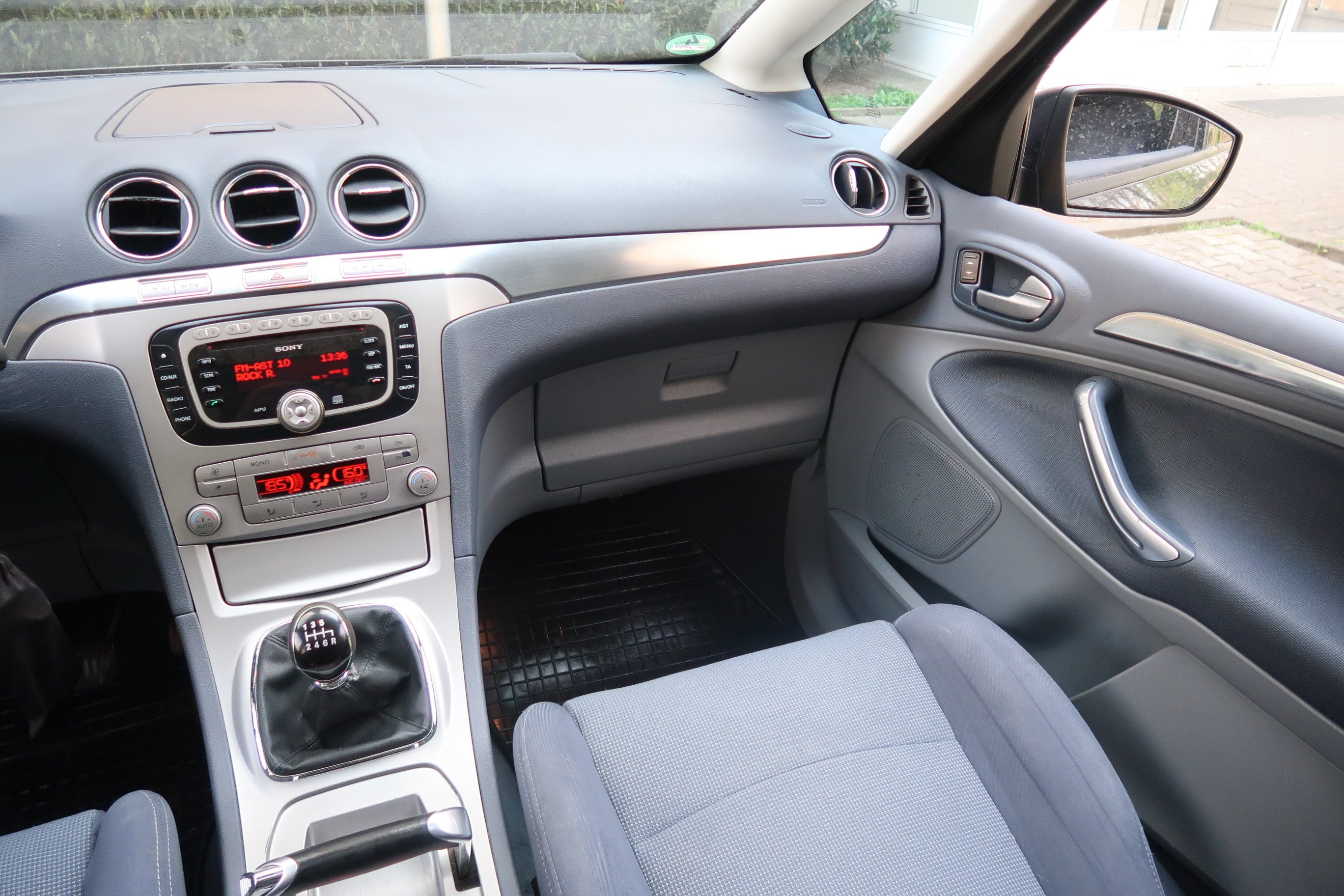Ford S-MAX, 2008 - pohled č. 11