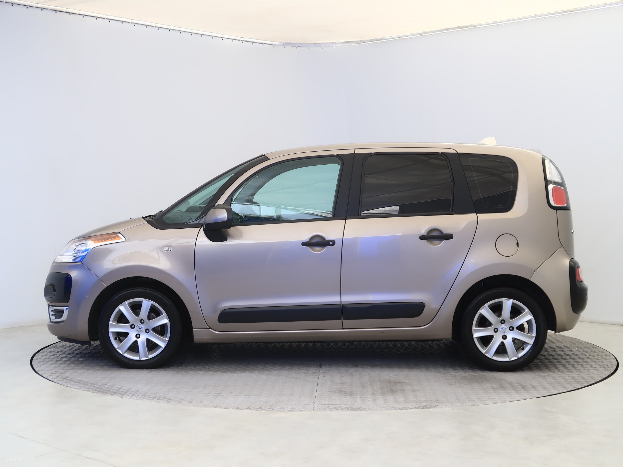 Citroën C3 Picasso, 2010 - pohled č. 4