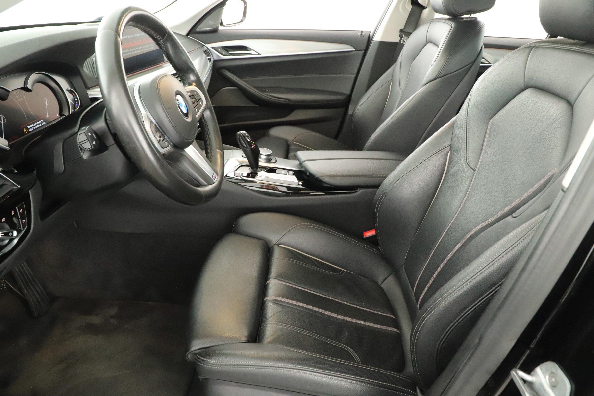 BMW Řada 5, 2017 - pohled č. 13