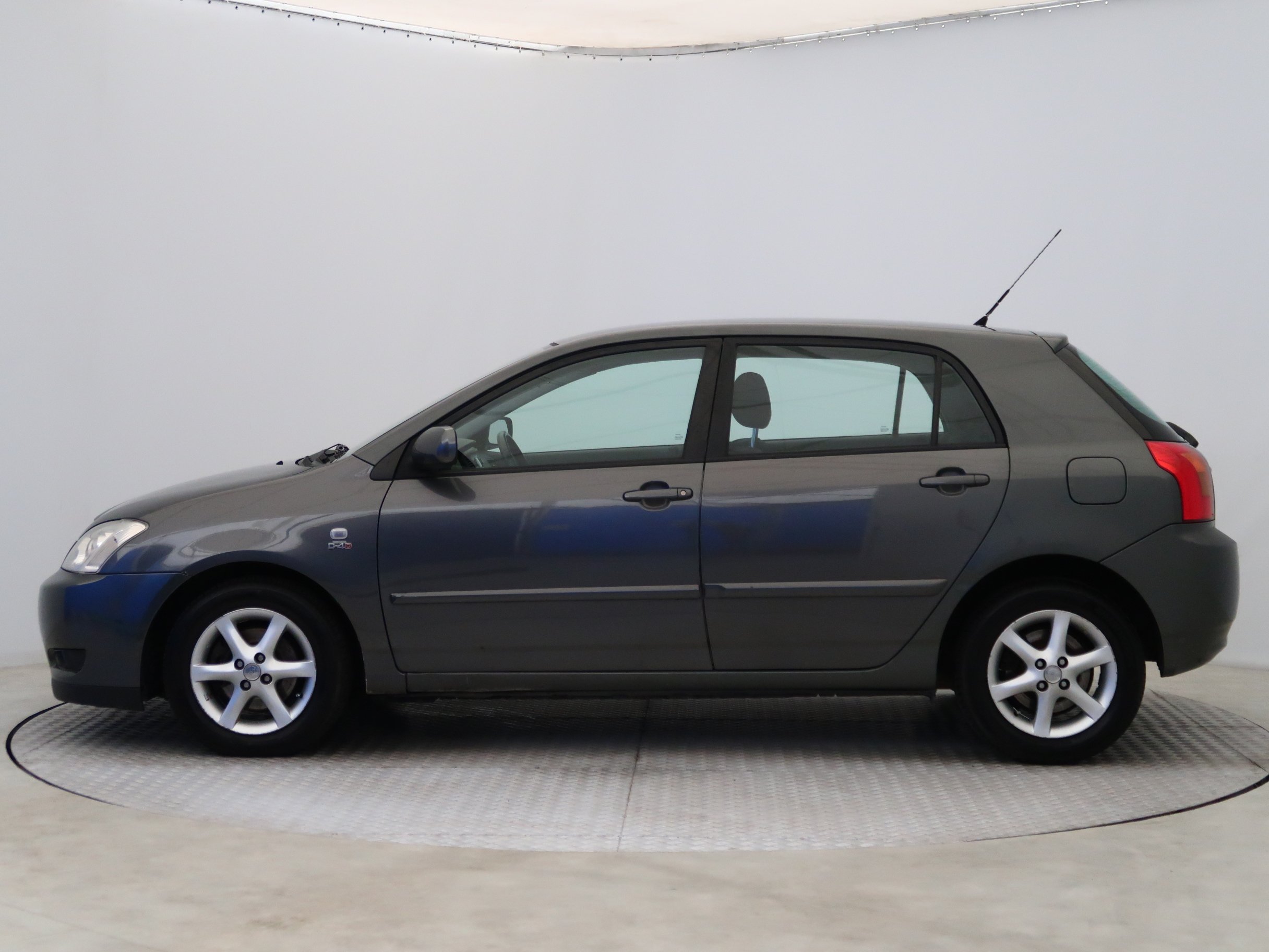 Toyota Corolla, 2004 - pohled č. 4