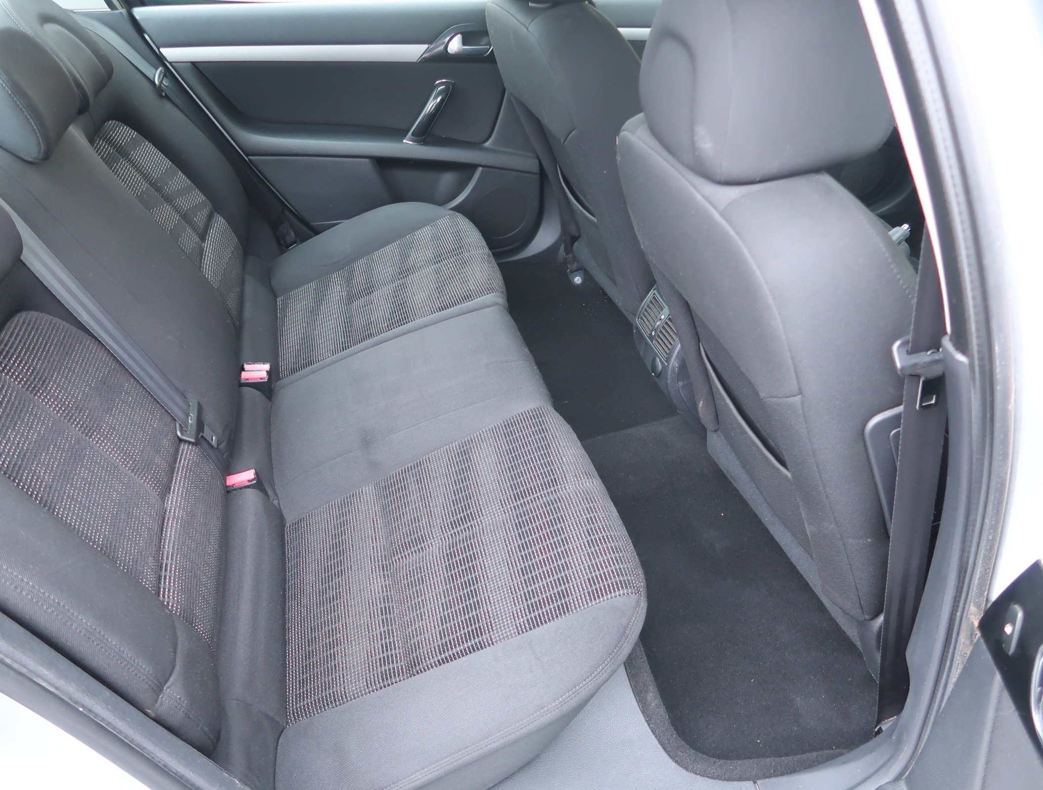 Peugeot 407, 2010 - pohled č. 13