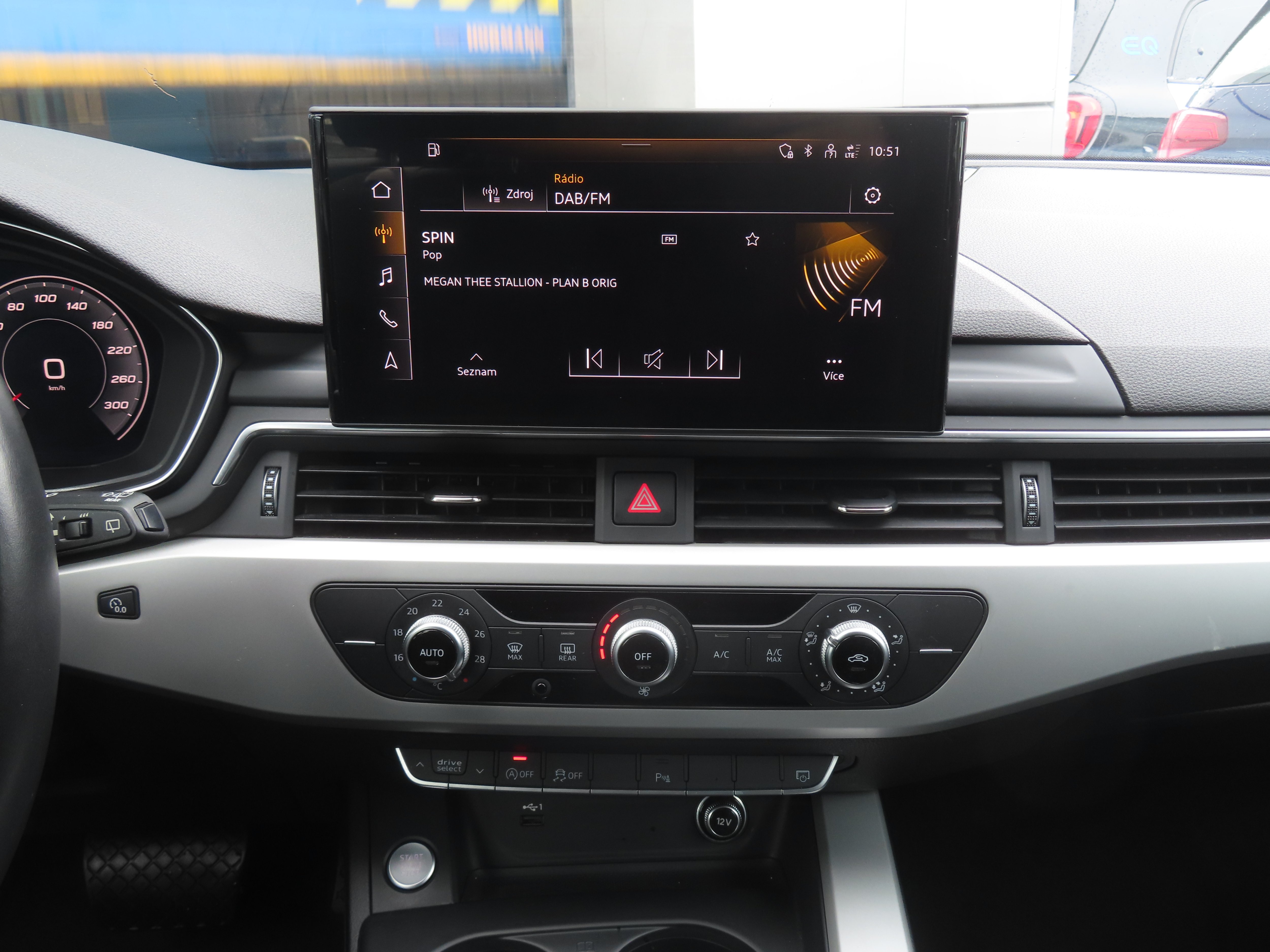 Audi A4, 2019 - pohled č. 18