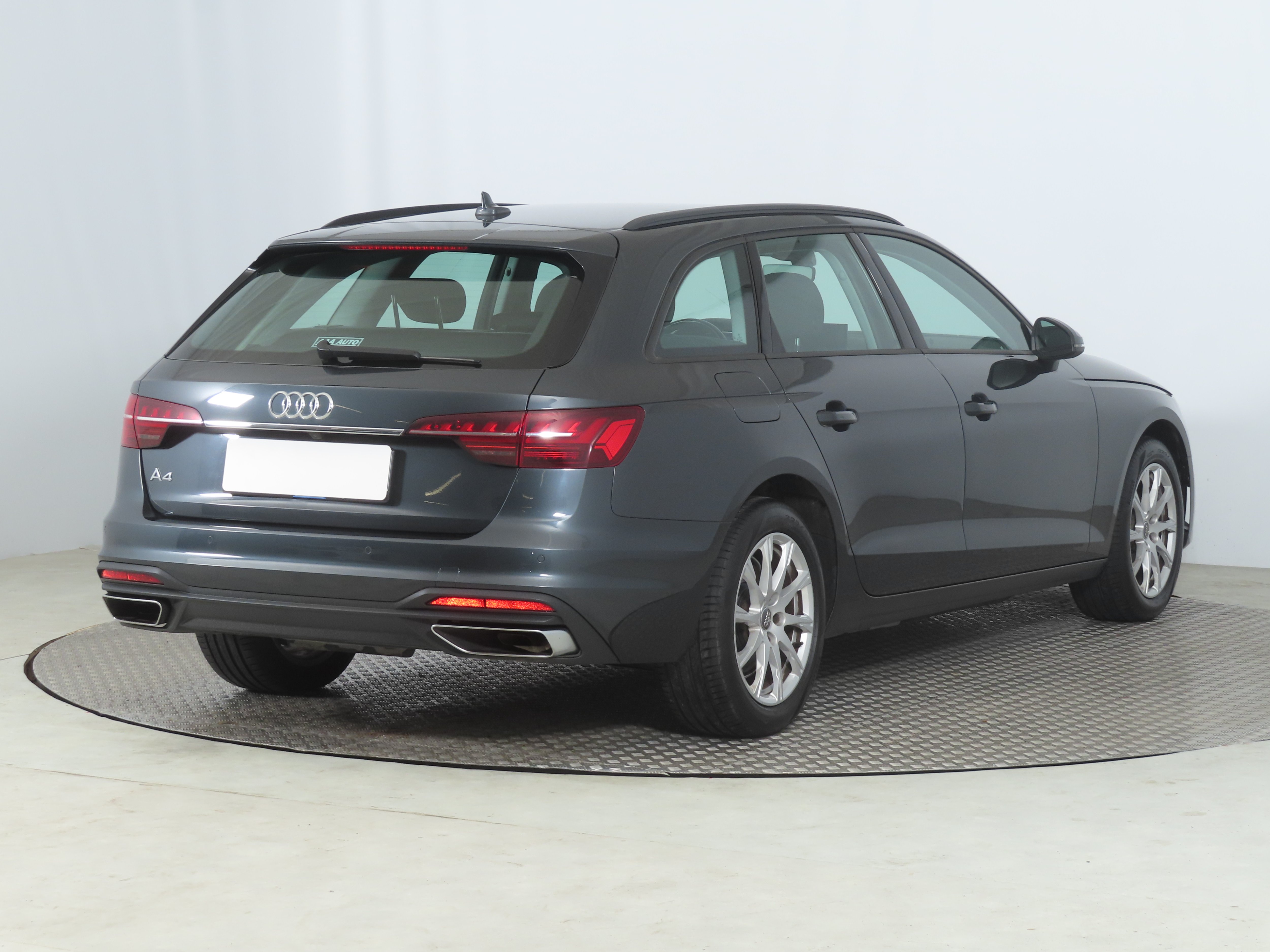 Audi A4, 2019 - pohled č. 7