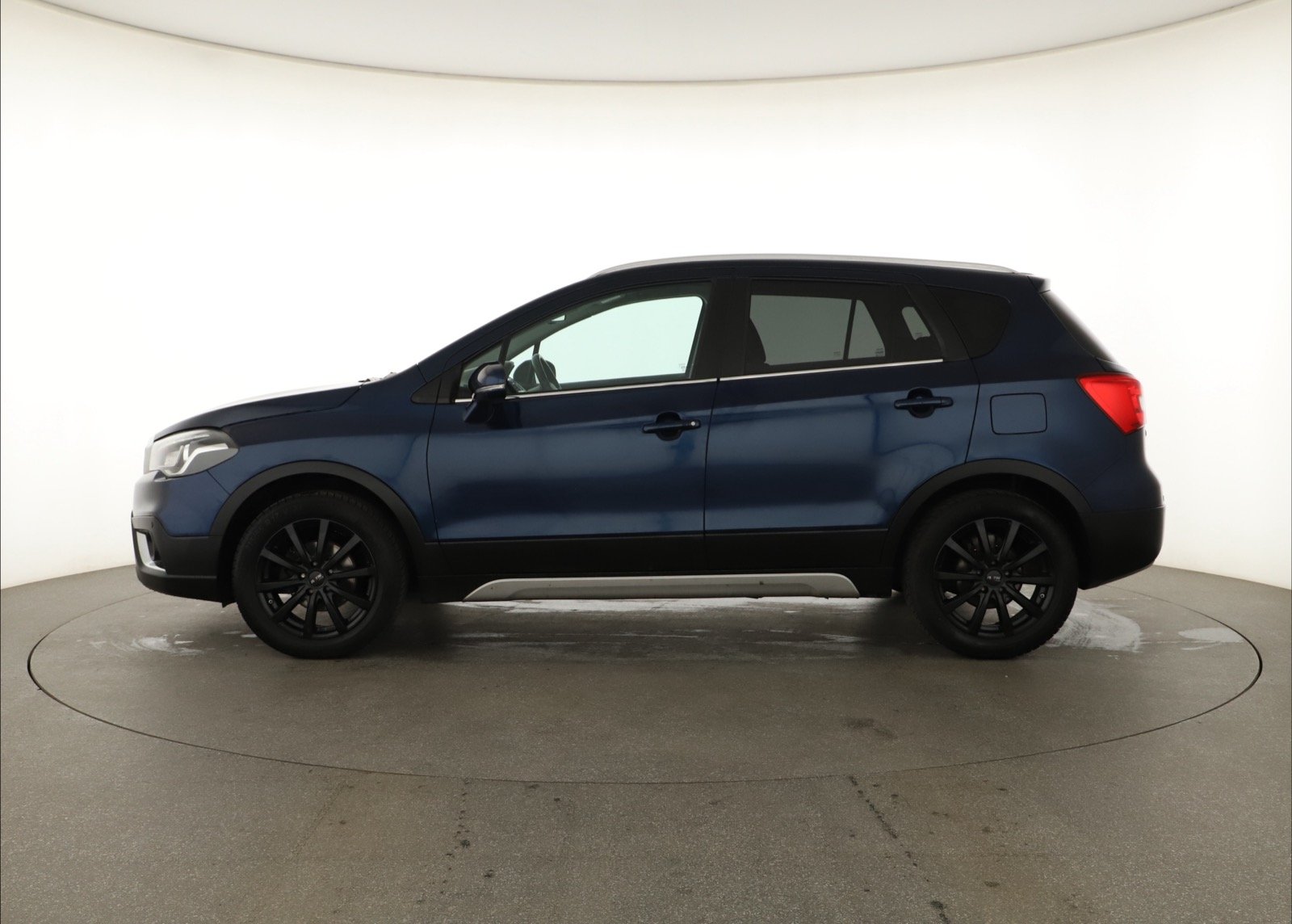 Suzuki SX4 S-Cross, 2016 - pohled č. 4
