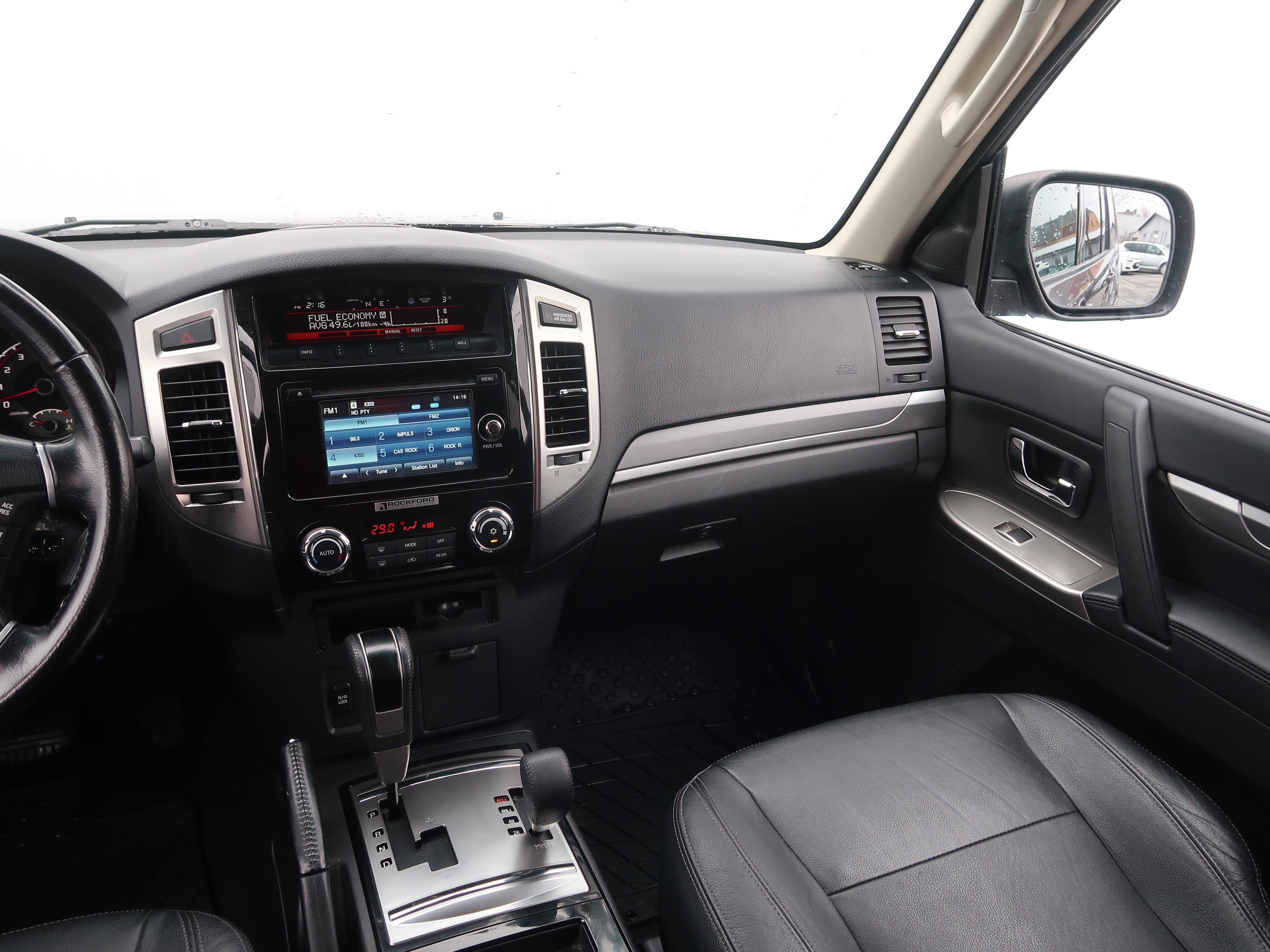 Mitsubishi Pajero, 2016 - pohled č. 11