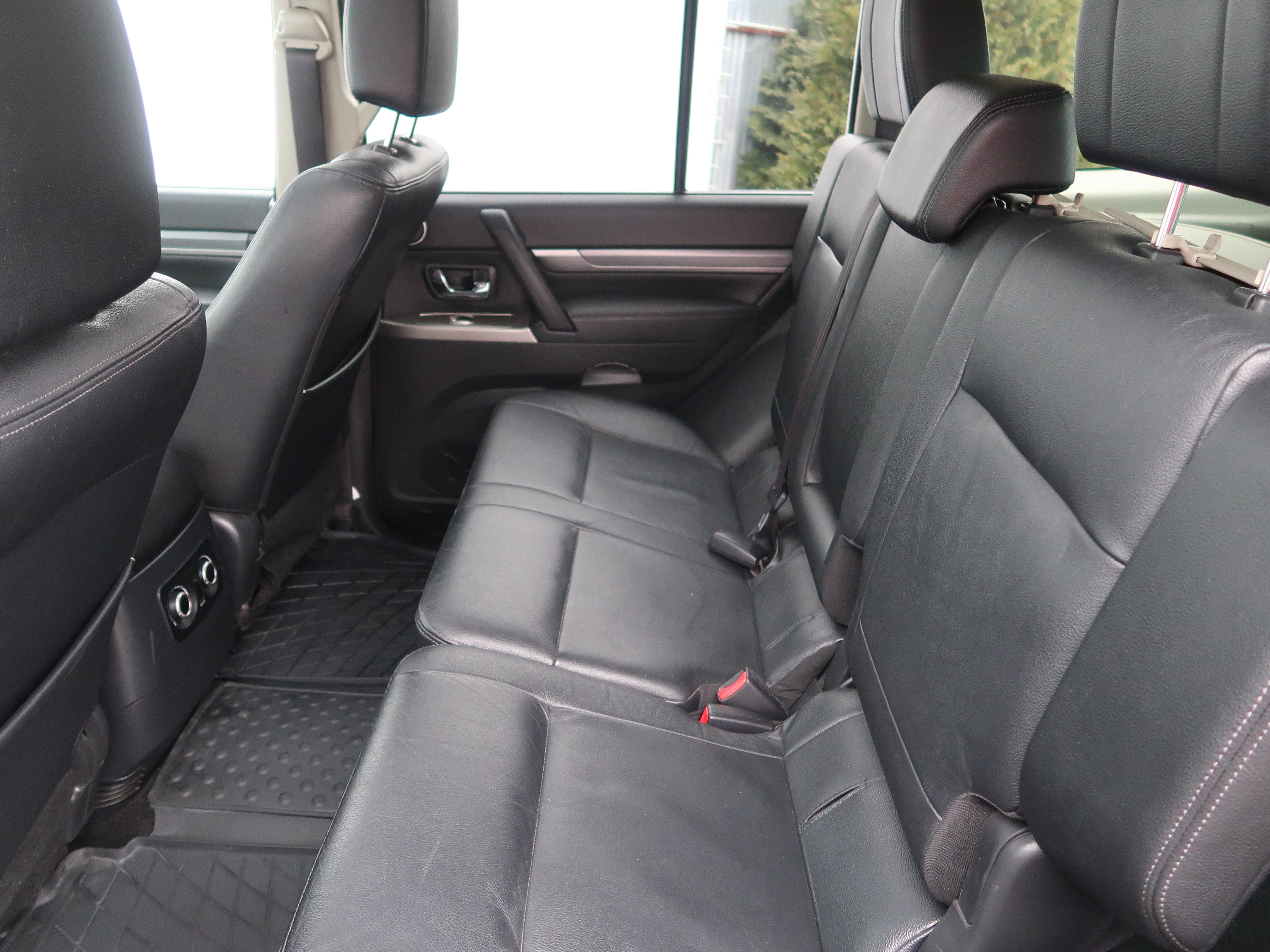 Mitsubishi Pajero, 2016 - pohled č. 15