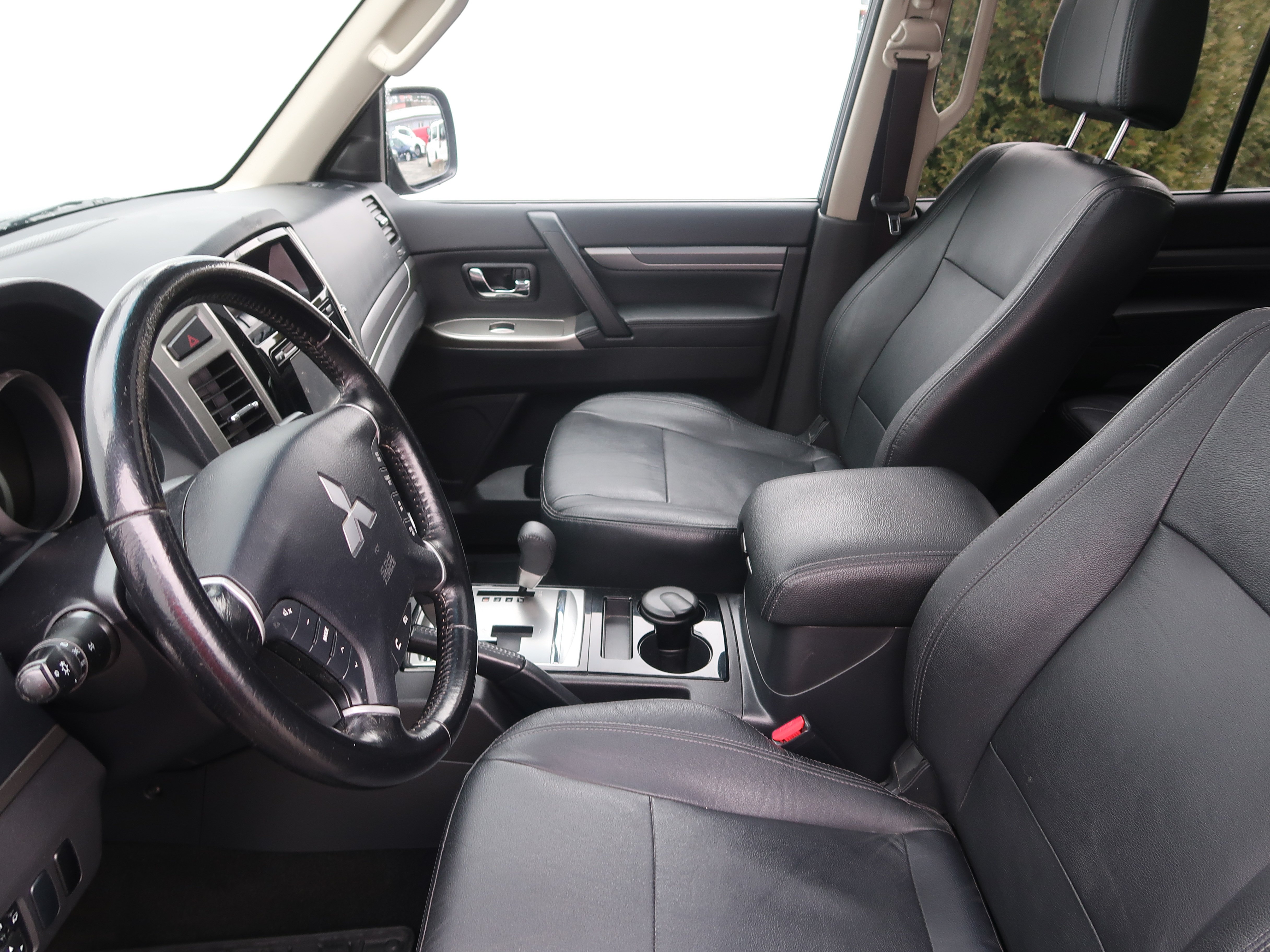 Mitsubishi Pajero, 2016 - pohled č. 16