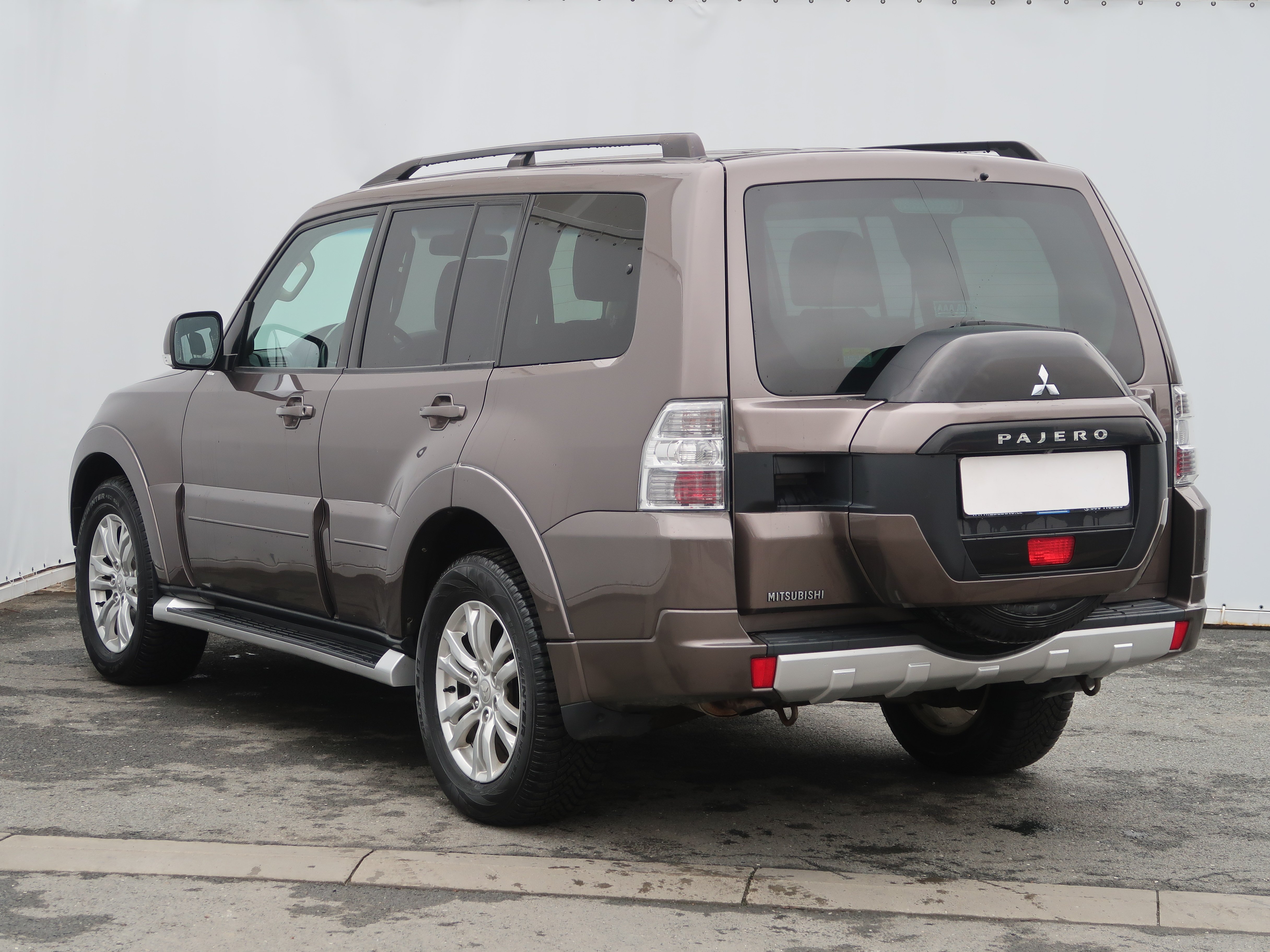Mitsubishi Pajero, 2016 - pohled č. 5