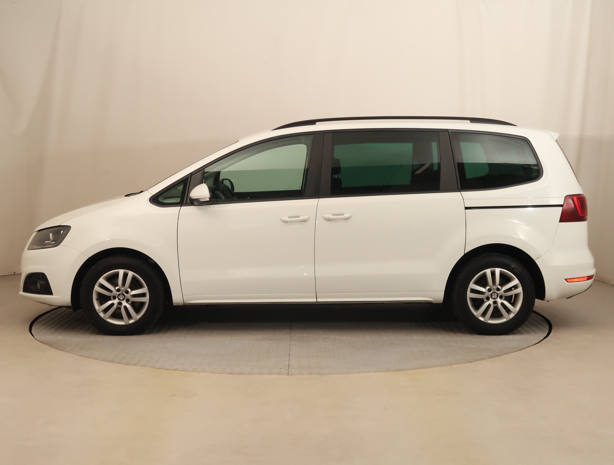 Seat Alhambra, 2015 - pohled č. 4