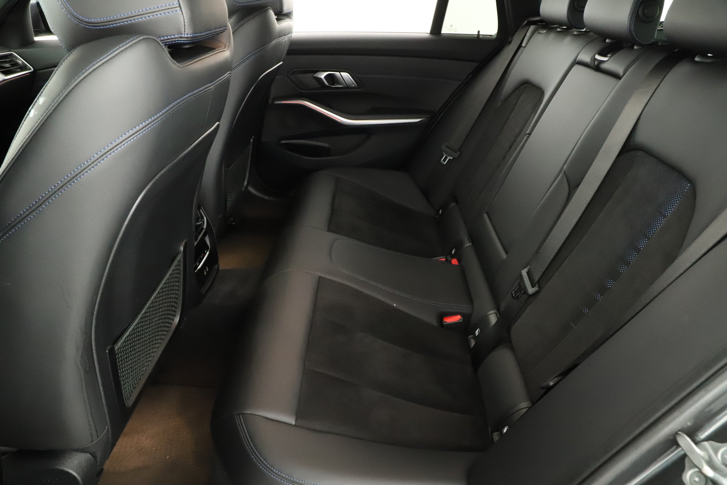 BMW Řada 3, 2021 - pohled č. 12