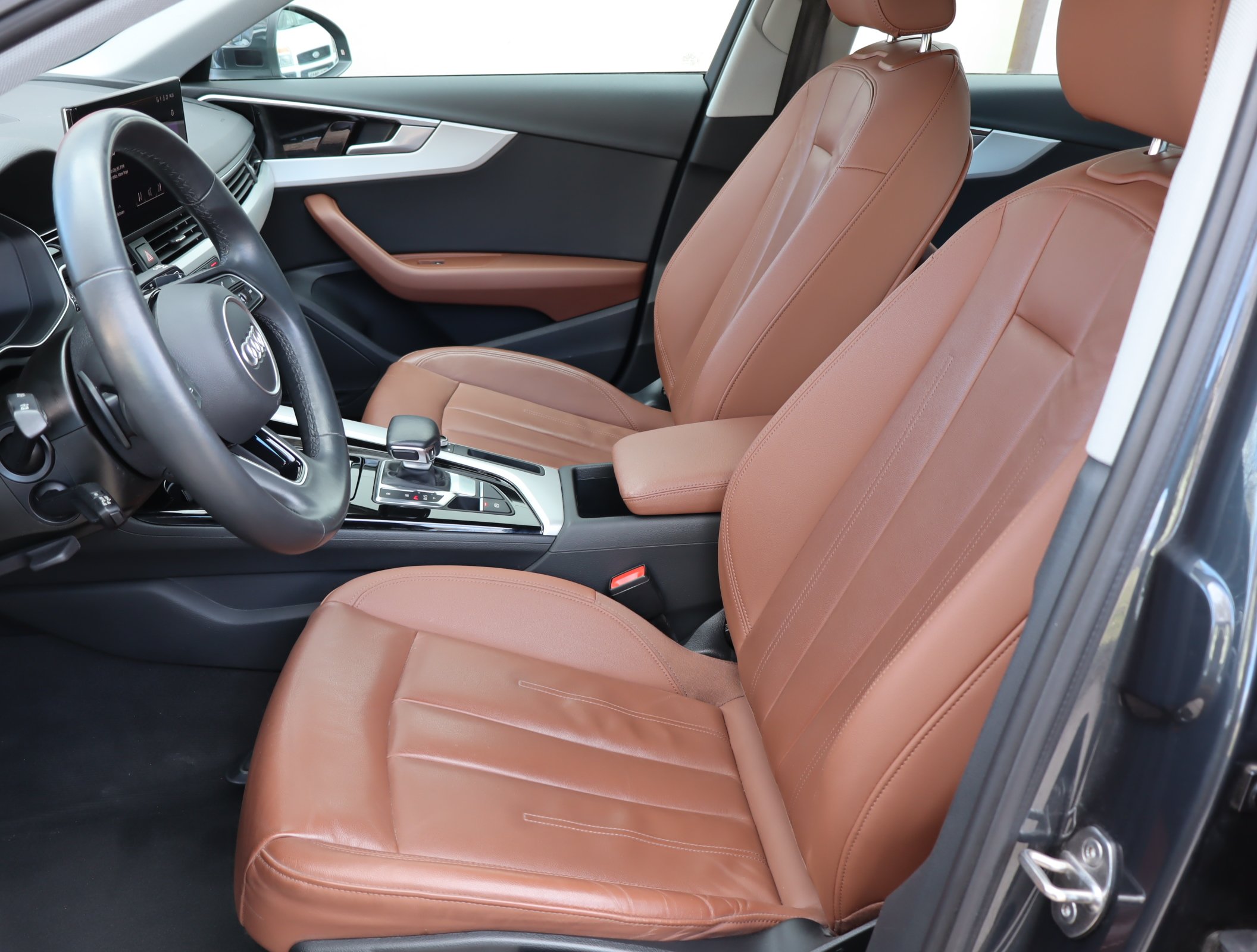 Audi A4, 2021 - pohled č. 16