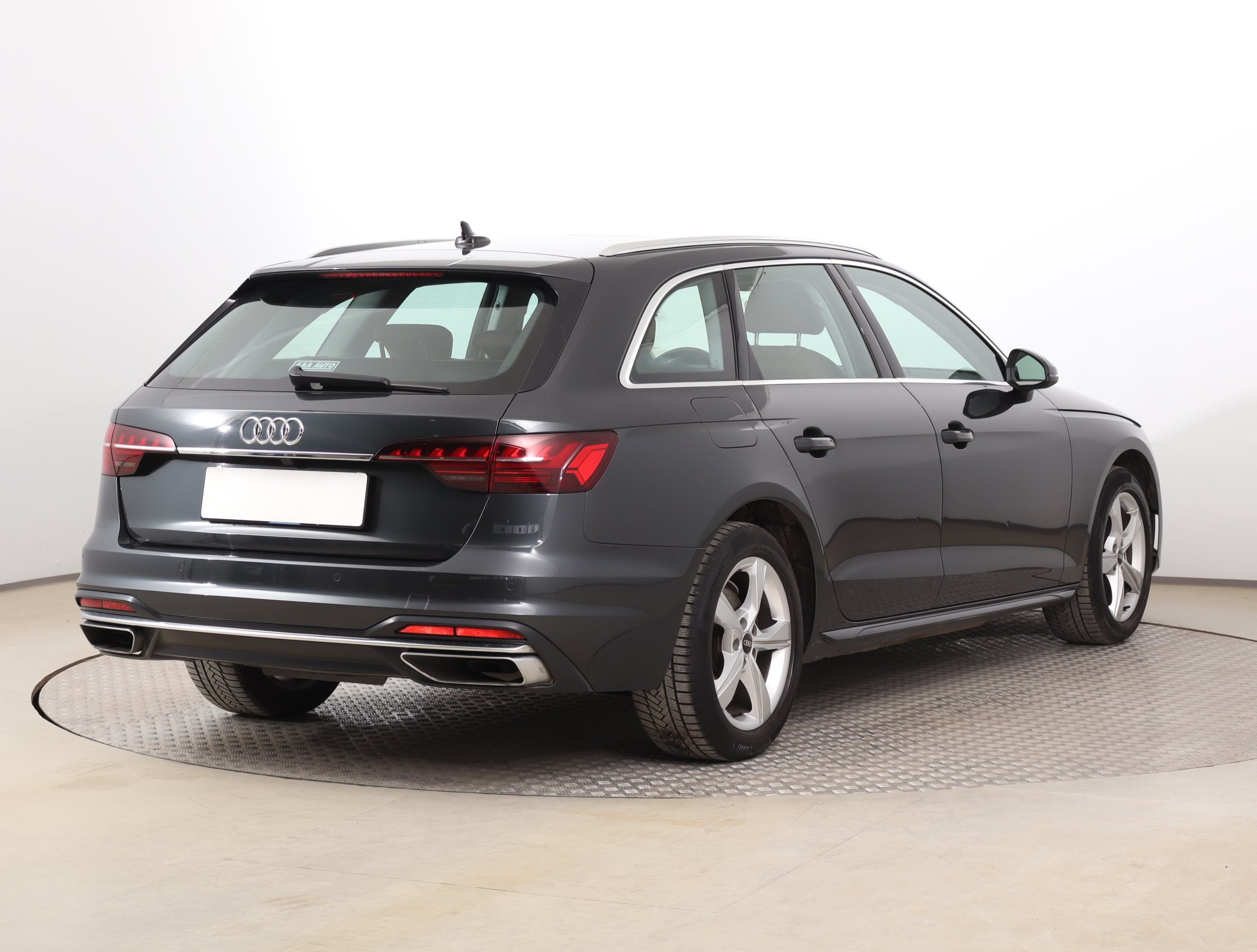Audi A4, 2021 - pohled č. 7