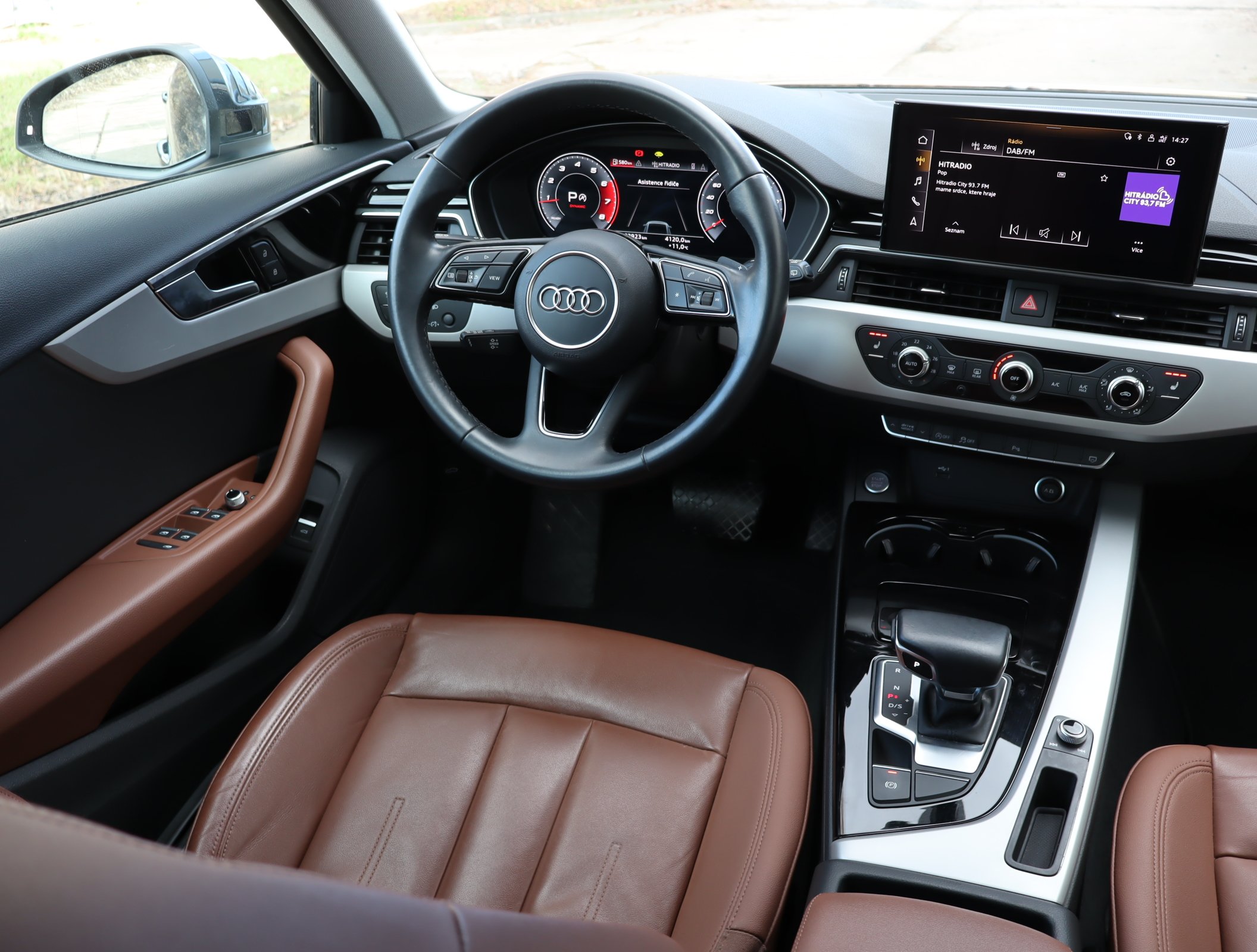 Audi A4, 2021 - pohled č. 9