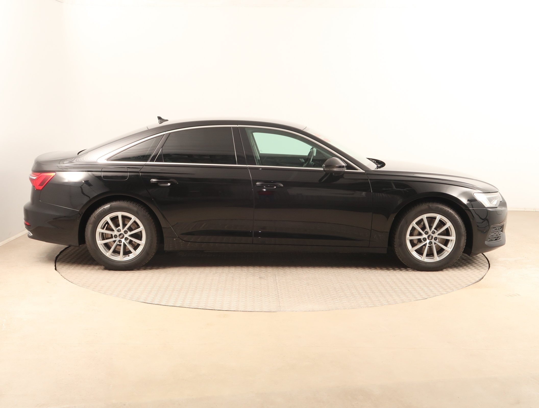 Audi A6, 2022 - pohled č. 8