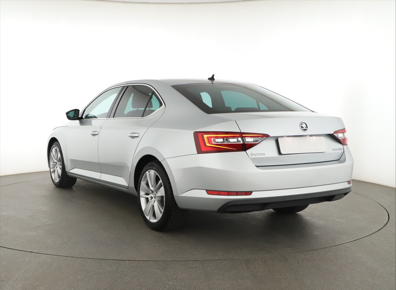 Škoda Superb, 2017 - pohled č. 5