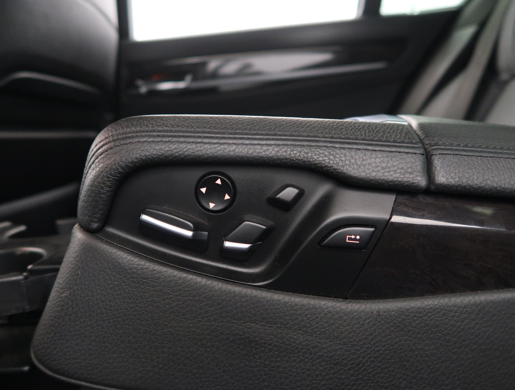 BMW 7, 2009 - pohled č. 29