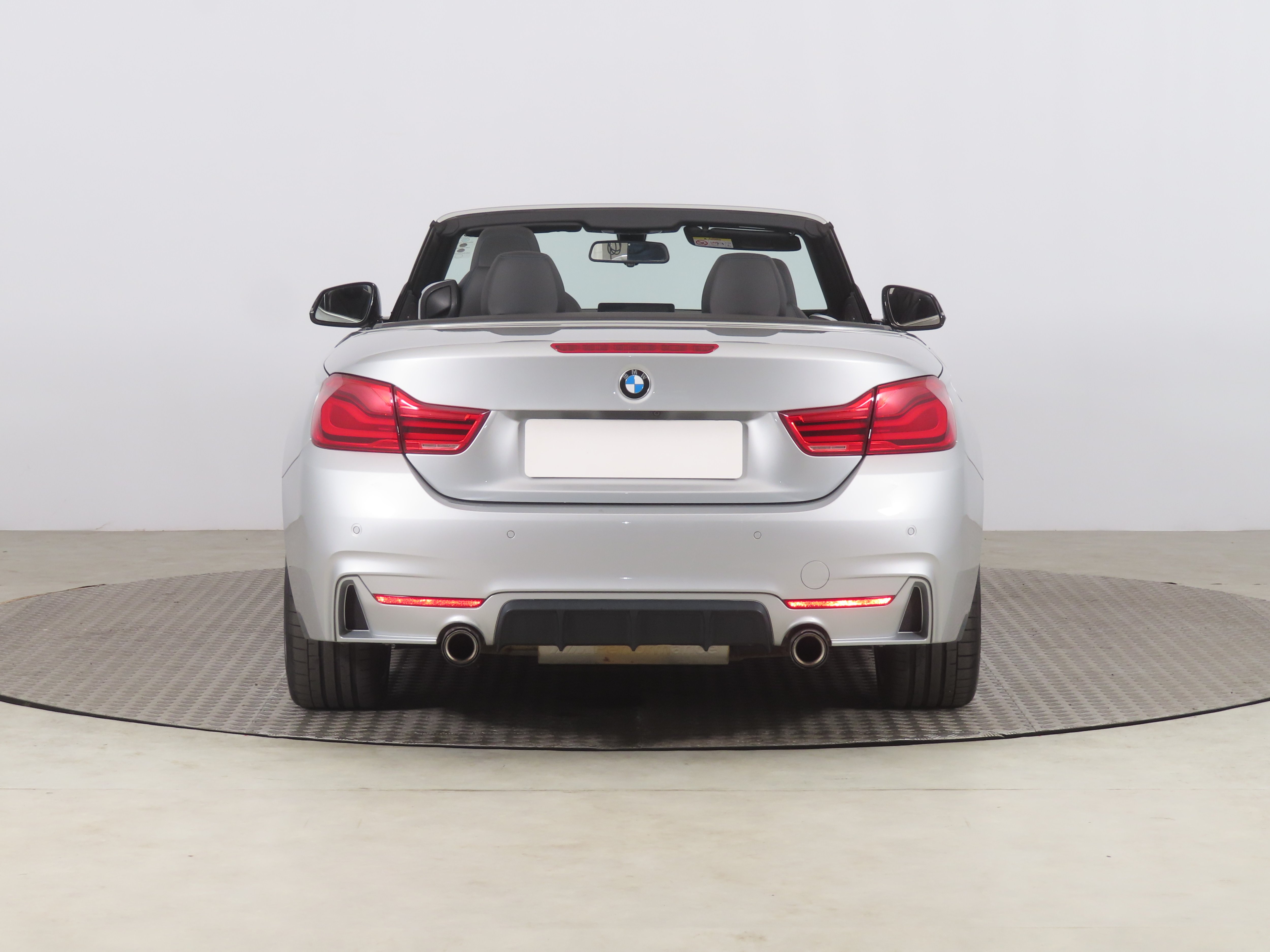 BMW 4, 2018 - pohled č. 6