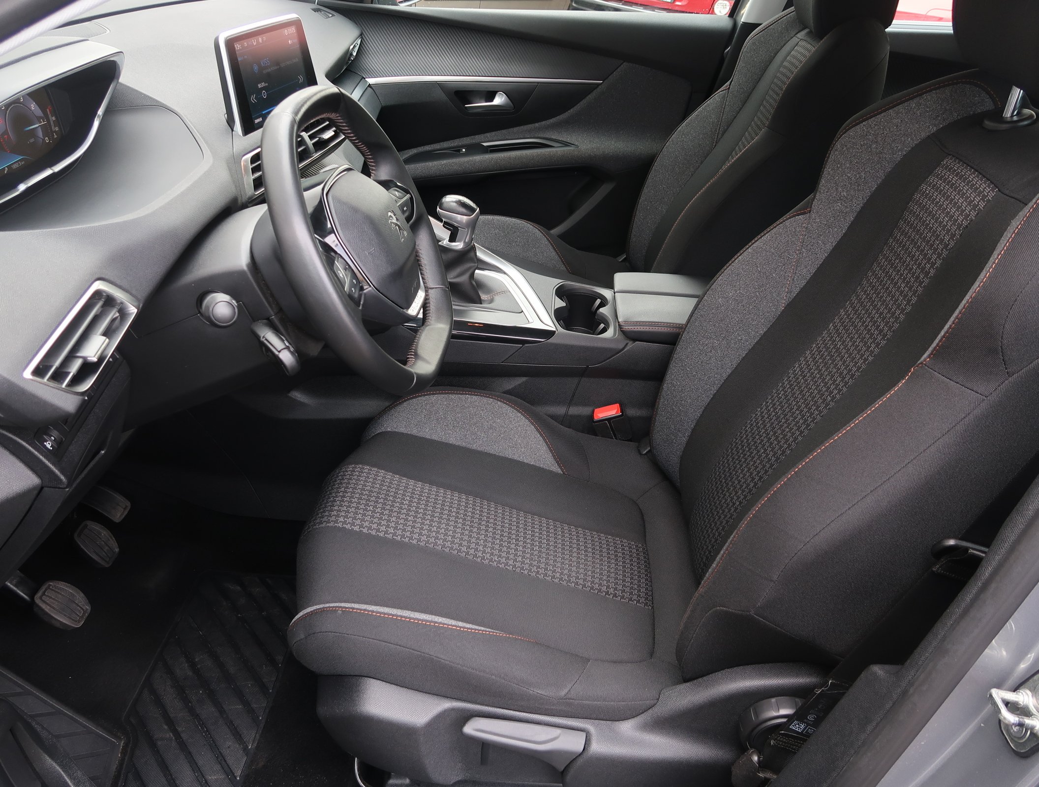 Peugeot 5008, 2019 - pohled č. 16