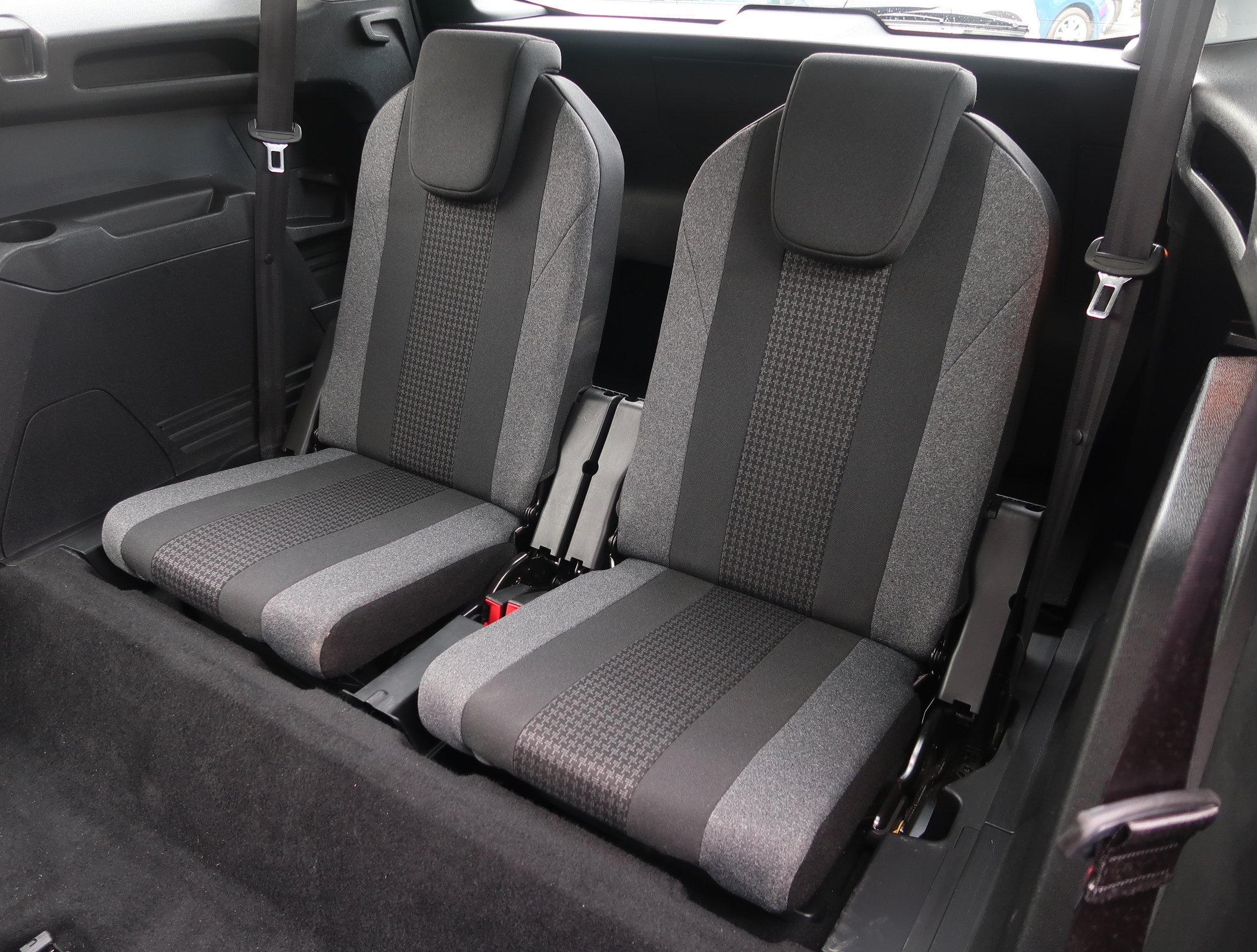 Peugeot 5008, 2019 - pohled č. 25