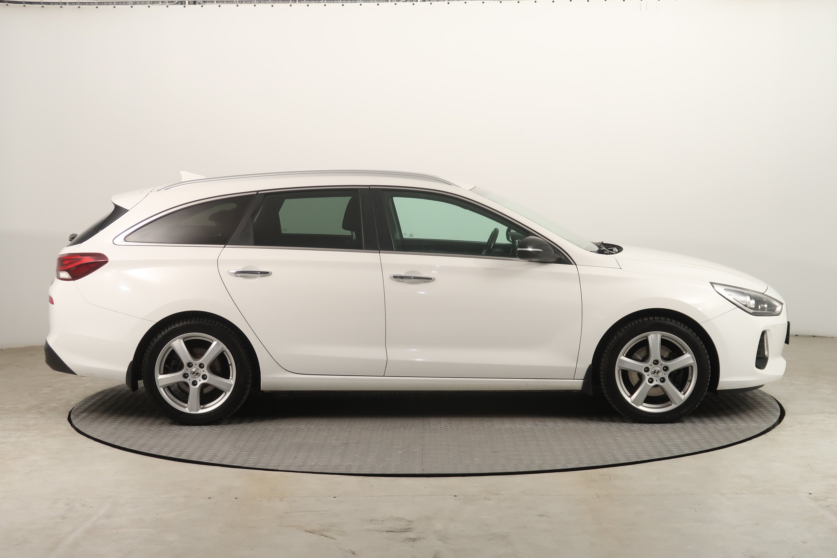 Hyundai i30, 2017 - pohled č. 8