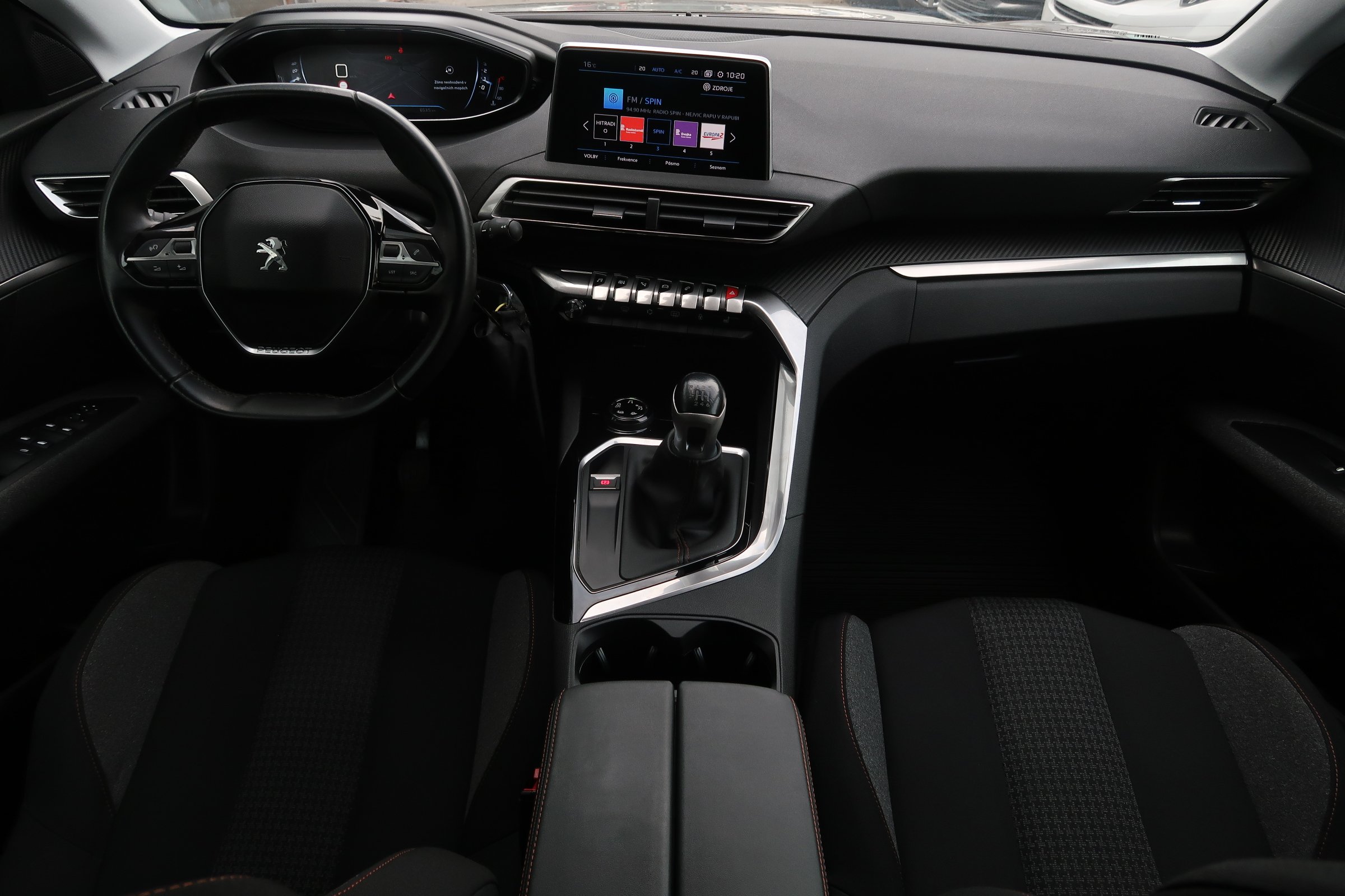 Peugeot 5008, 2019 - pohled č. 10
