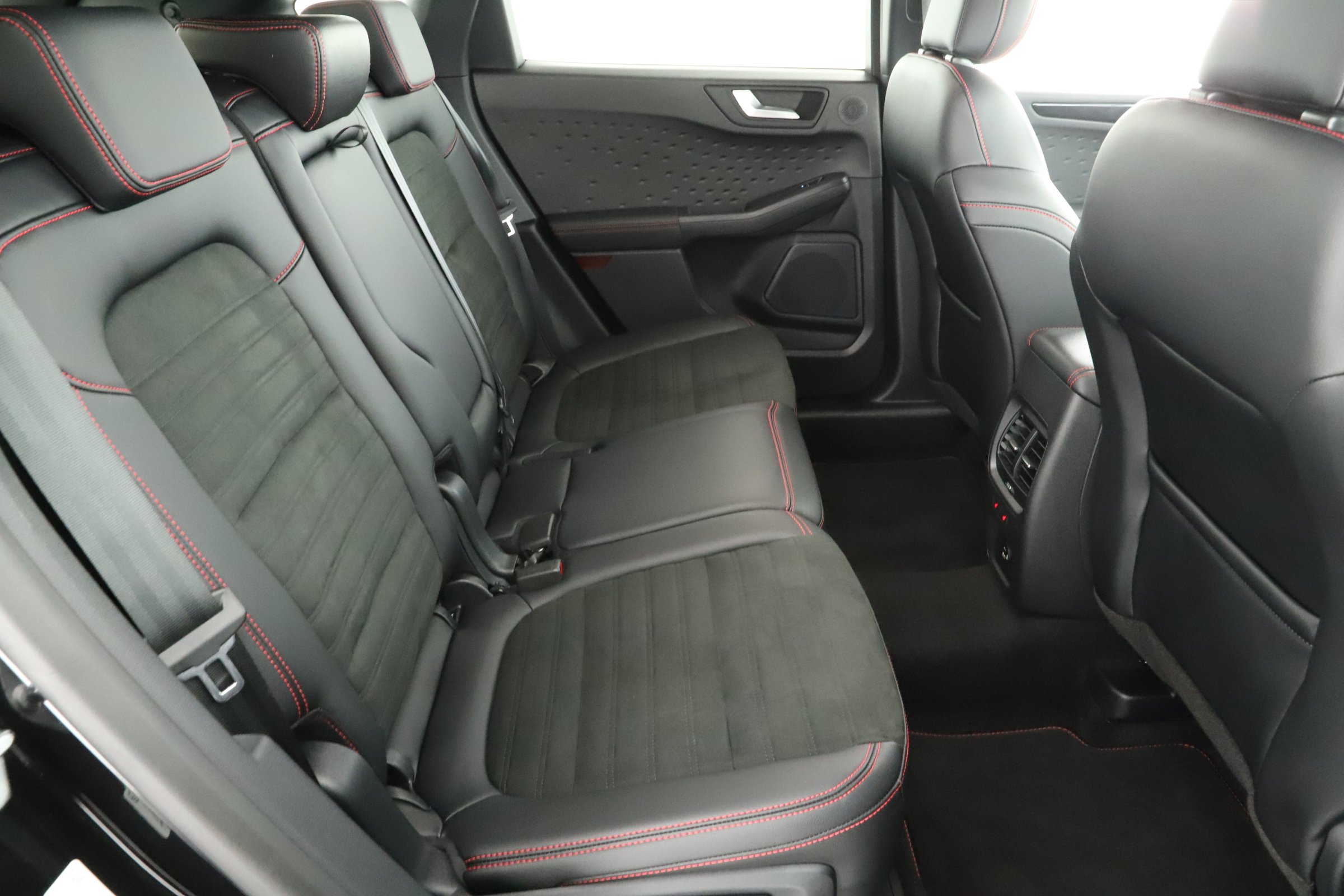Ford Kuga, 2021 - pohled č. 11