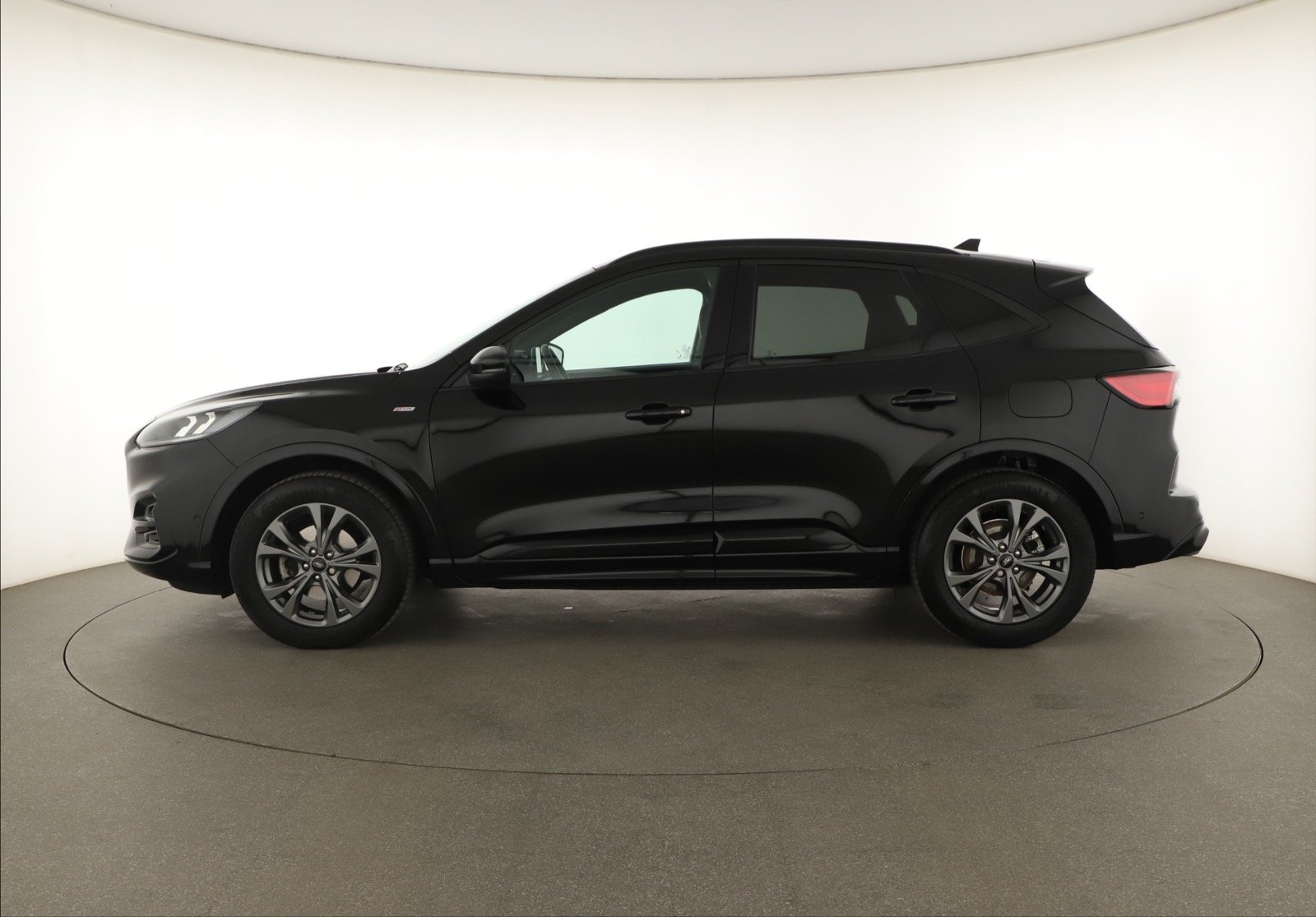 Ford Kuga, 2021 - pohled č. 4