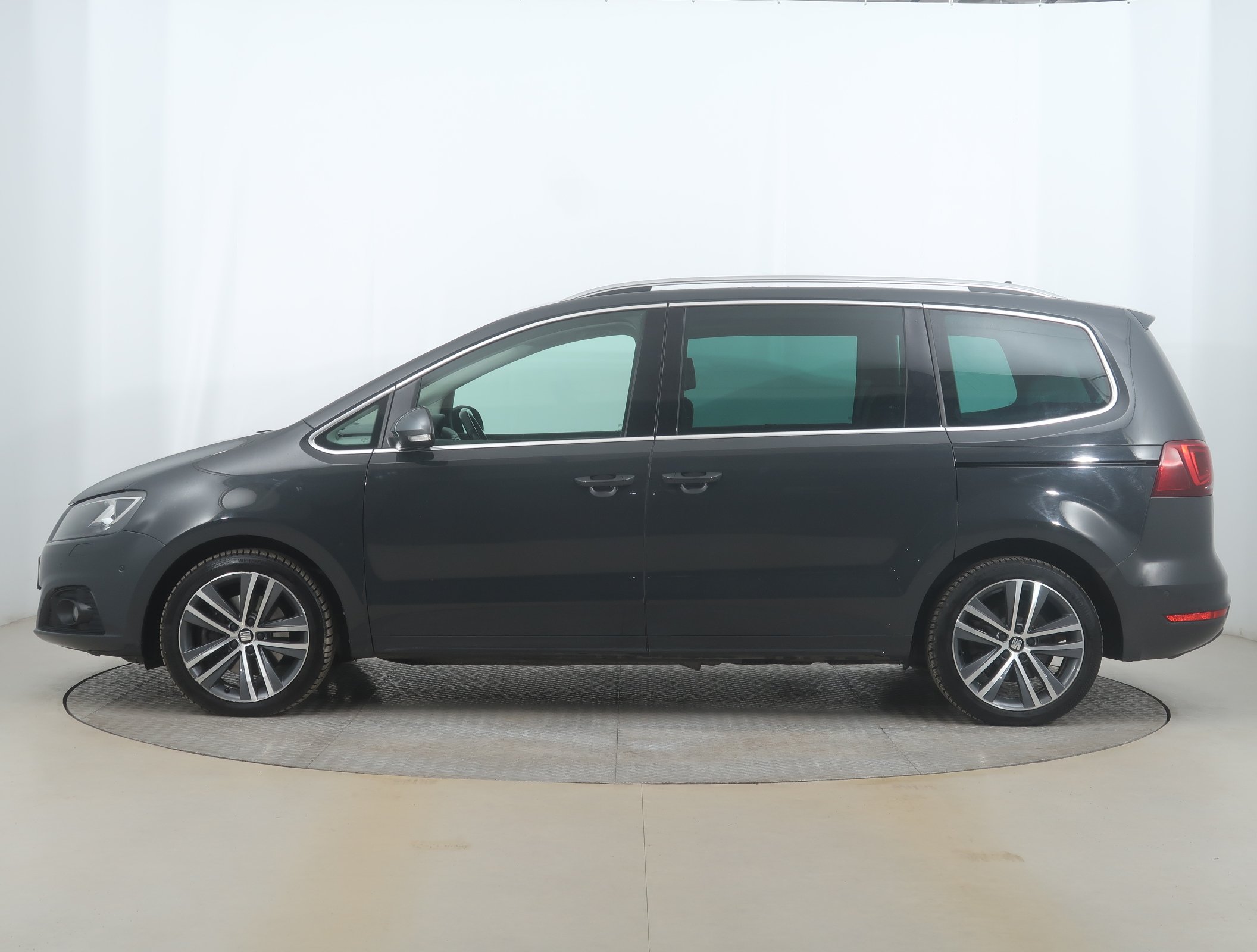 Seat Alhambra, 2018 - pohled č. 4