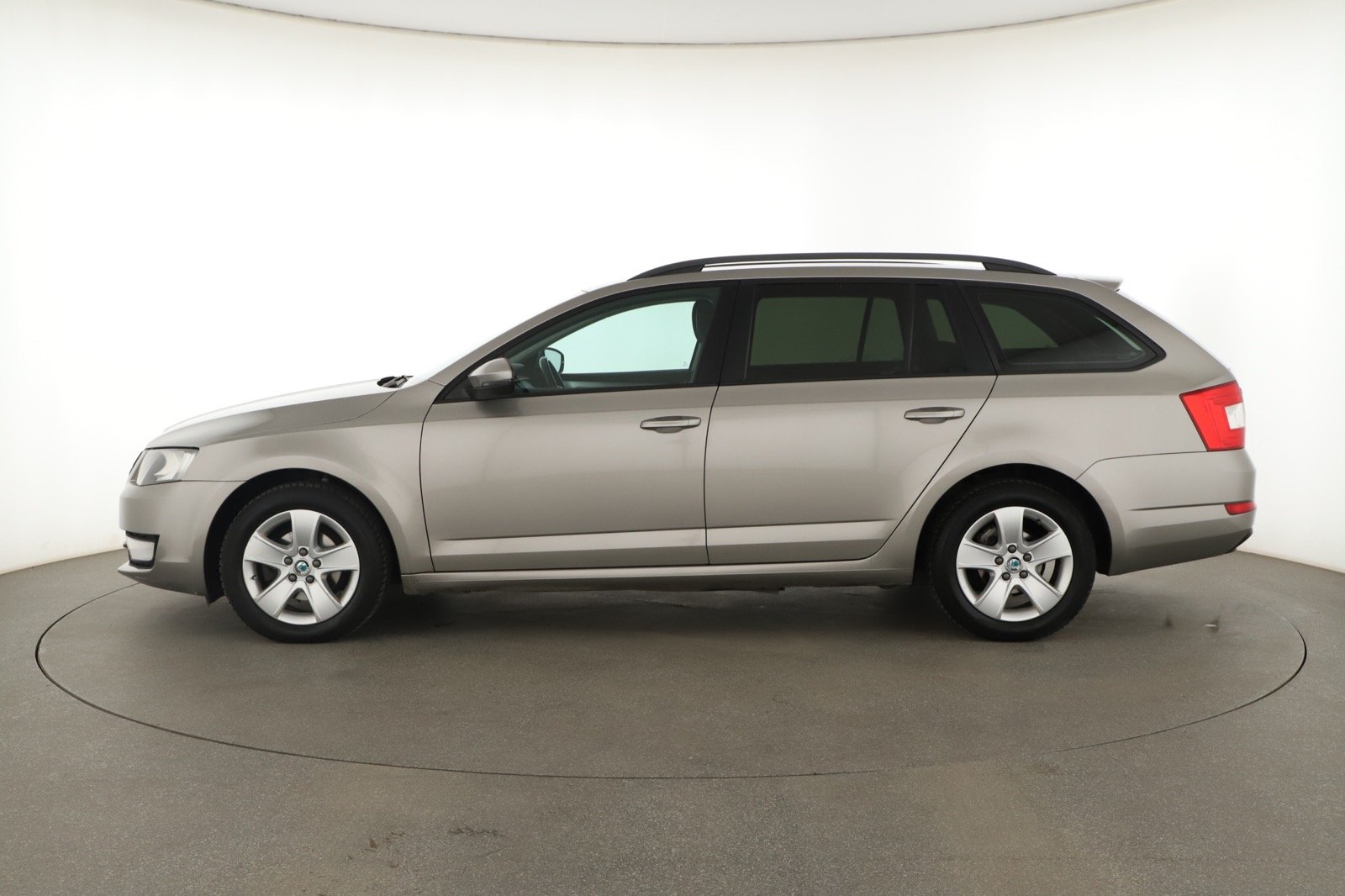 Škoda Octavia, 2014 - pohled č. 4