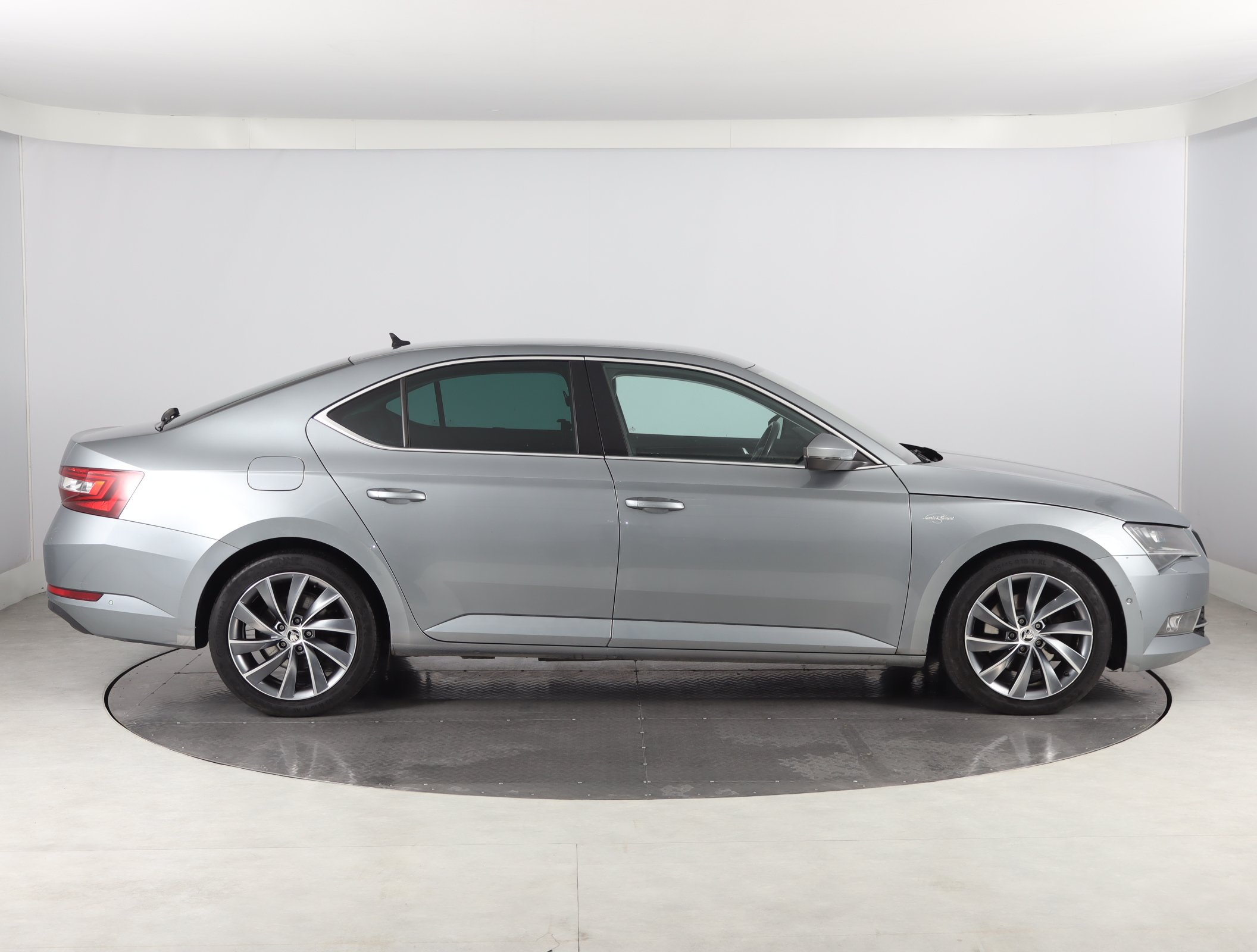 Škoda Superb, 2016 - pohled č. 8