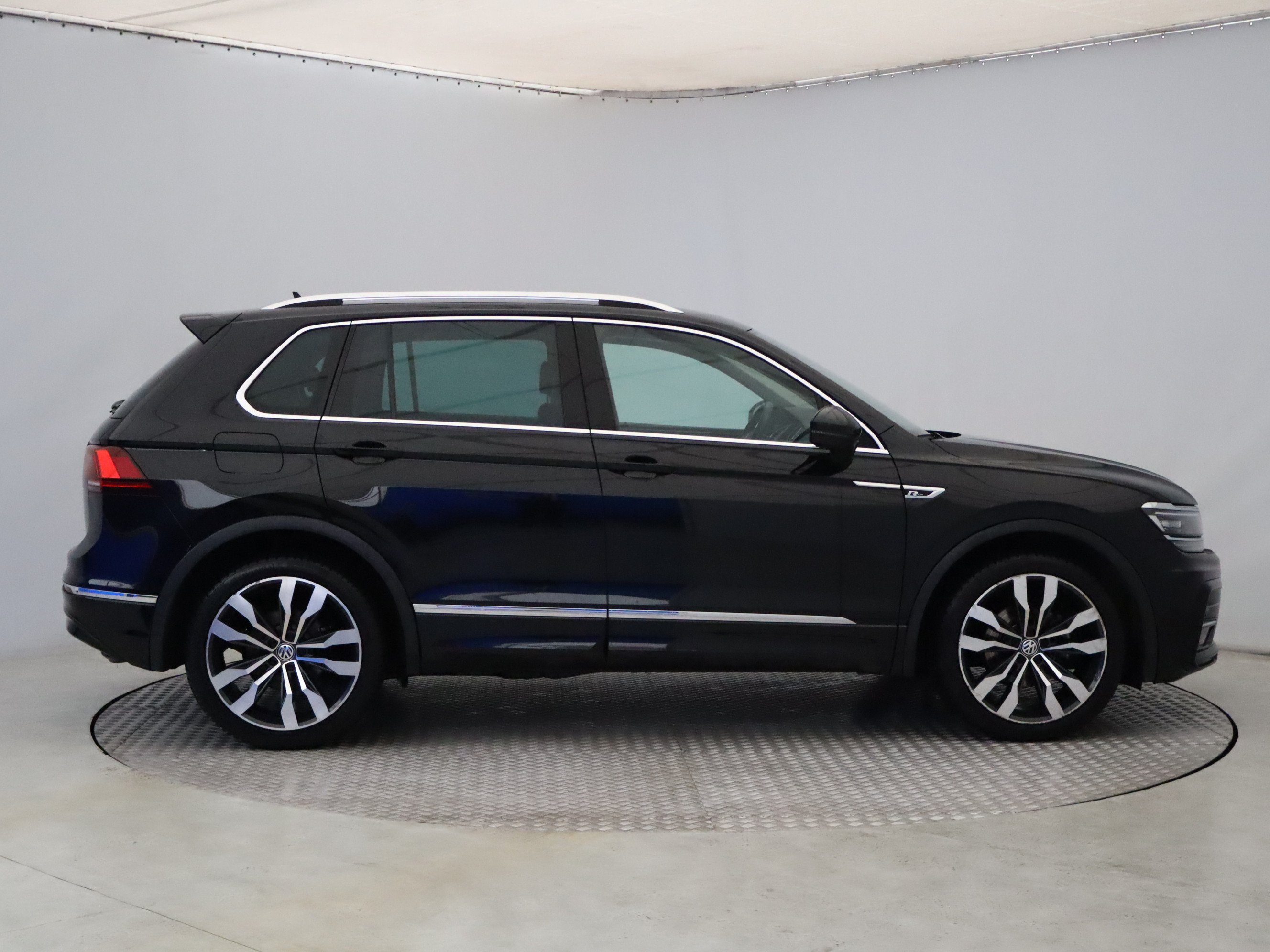 Volkswagen Tiguan, 2017 - pohled č. 8